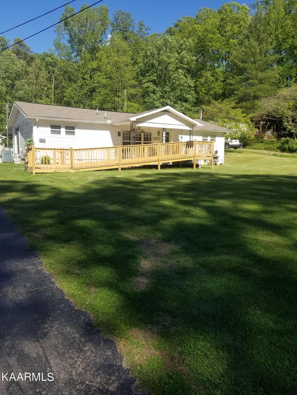 Photo of 524 First Norway Lane, Oliver Springs, TN 37840 (MLS # 1226895)