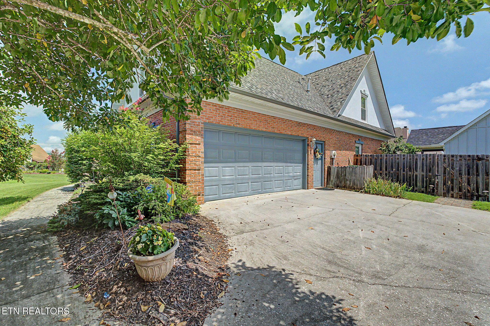6928 Mount Royal Blvd