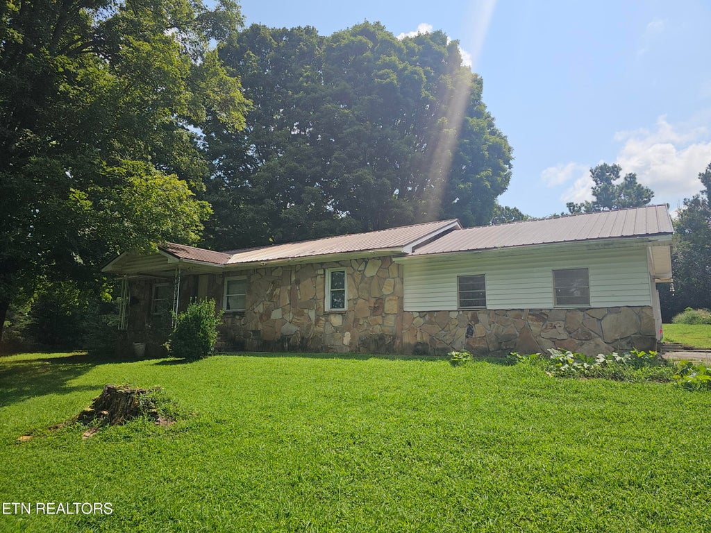 Photo of 158 County Road 315, Sweetwater, TN 37874 (MLS # 1351478)