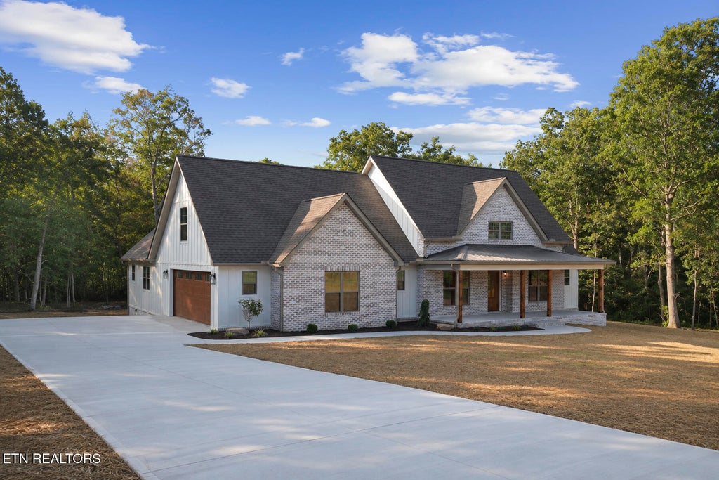 Photo of 309 Katherine Drive, Crossville, TN 38555 (MLS # 1354097)