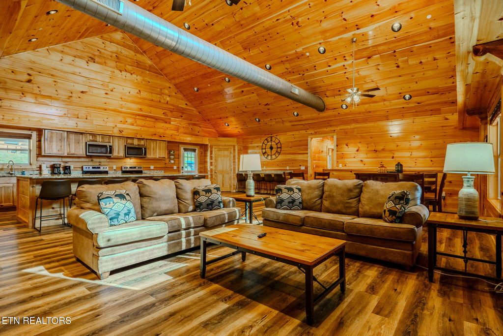 Photo of 825 String Run Way St, Pigeon Forge, TN 37863 (MLS # 1335158)