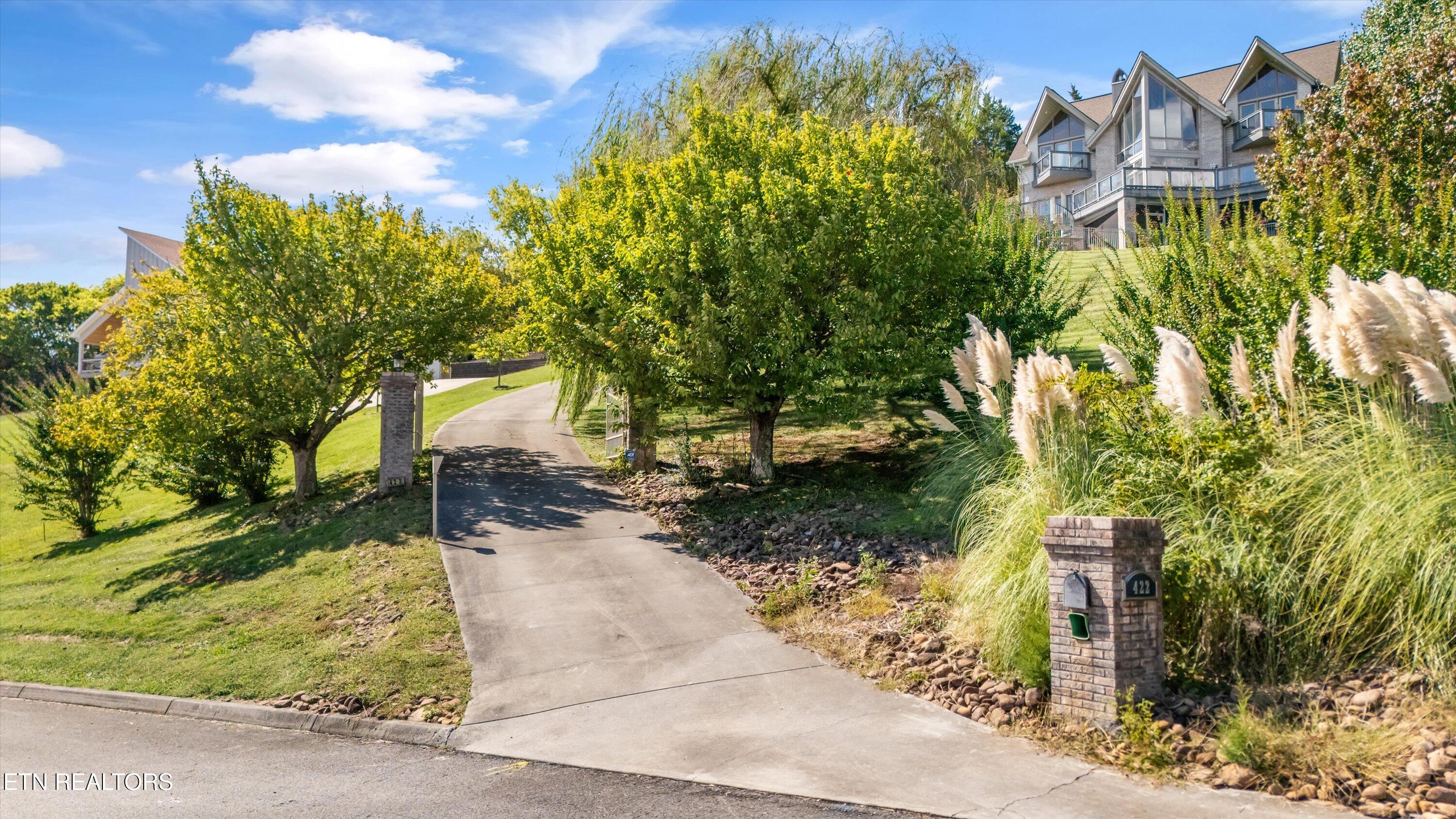 422 Summerhill Drive