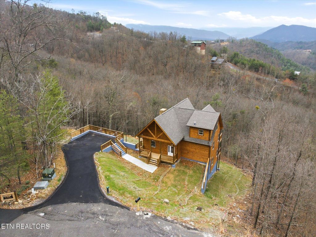 Photo of 4298 Harmony Hill Lane, Sevierville, TN 37862 (MLS # 1332572)