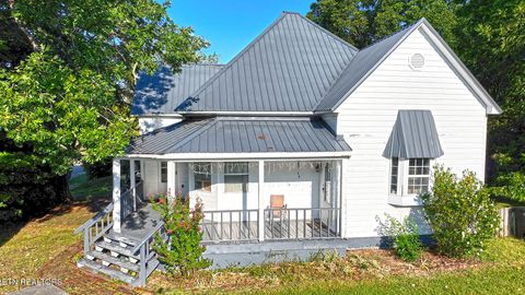 Photo of 430 Ohio Ave, Etowah, TN 37331 (MLS # 1331848)