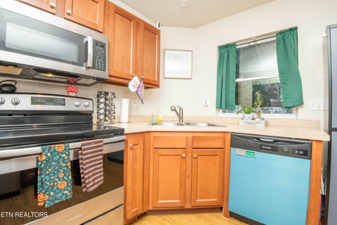 Tiny photo for 1616 Wallace St, Knoxville, TN 37921 (MLS # 1356416)