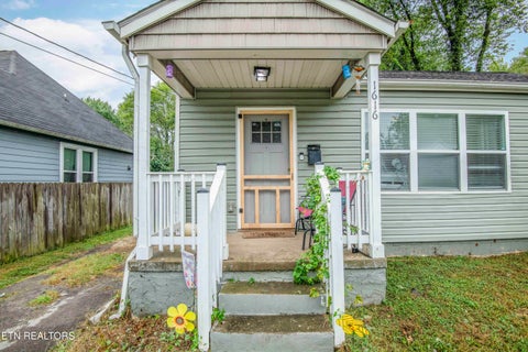 Tiny photo for 1616 Wallace St, Knoxville, TN 37921 (MLS # 1356416)