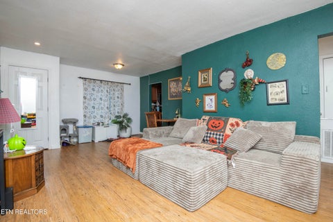 Tiny photo for 1616 Wallace St, Knoxville, TN 37921 (MLS # 1356416)