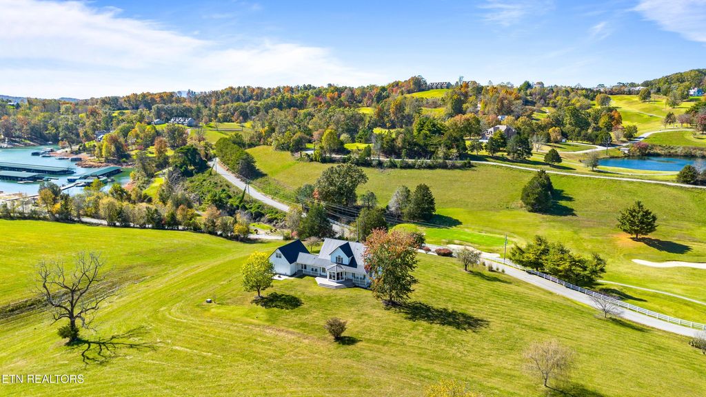 Photo of 277 Deerfield Way, LaFollette, TN 37766 (MLS # 1333210)