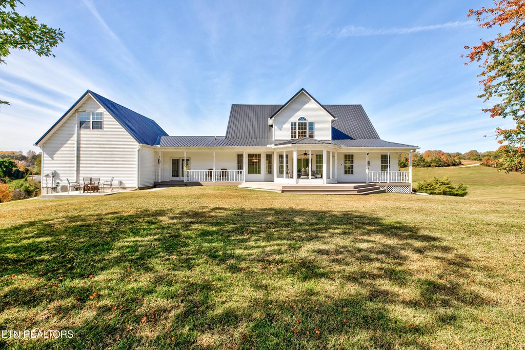 Photo of 277 Deerfield Way, LaFollette, TN 37766 (MLS # 1333210)