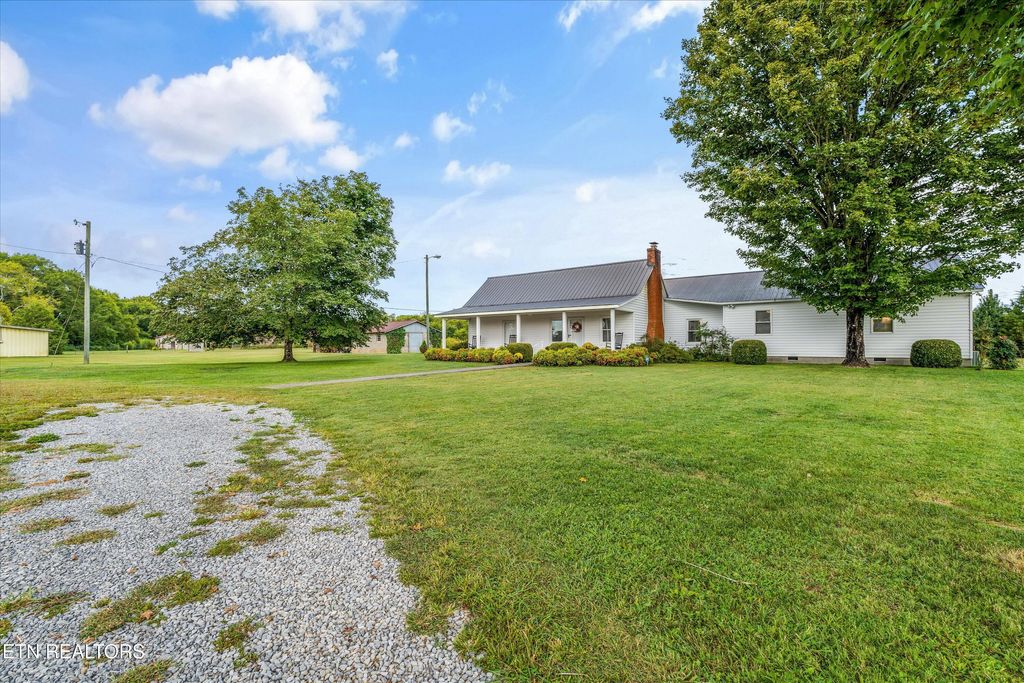 Photo of 6304 New Hope Rd, Sweetwater, TN 37874 (MLS # 1315666)