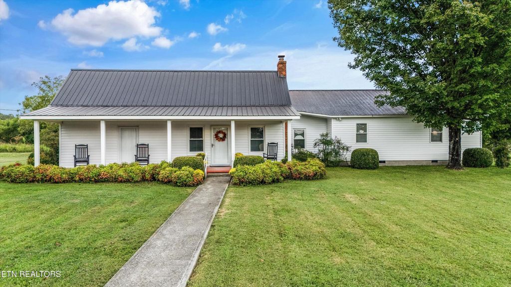 Photo of 6304 New Hope Rd, Sweetwater, TN 37874 (MLS # 1315666)