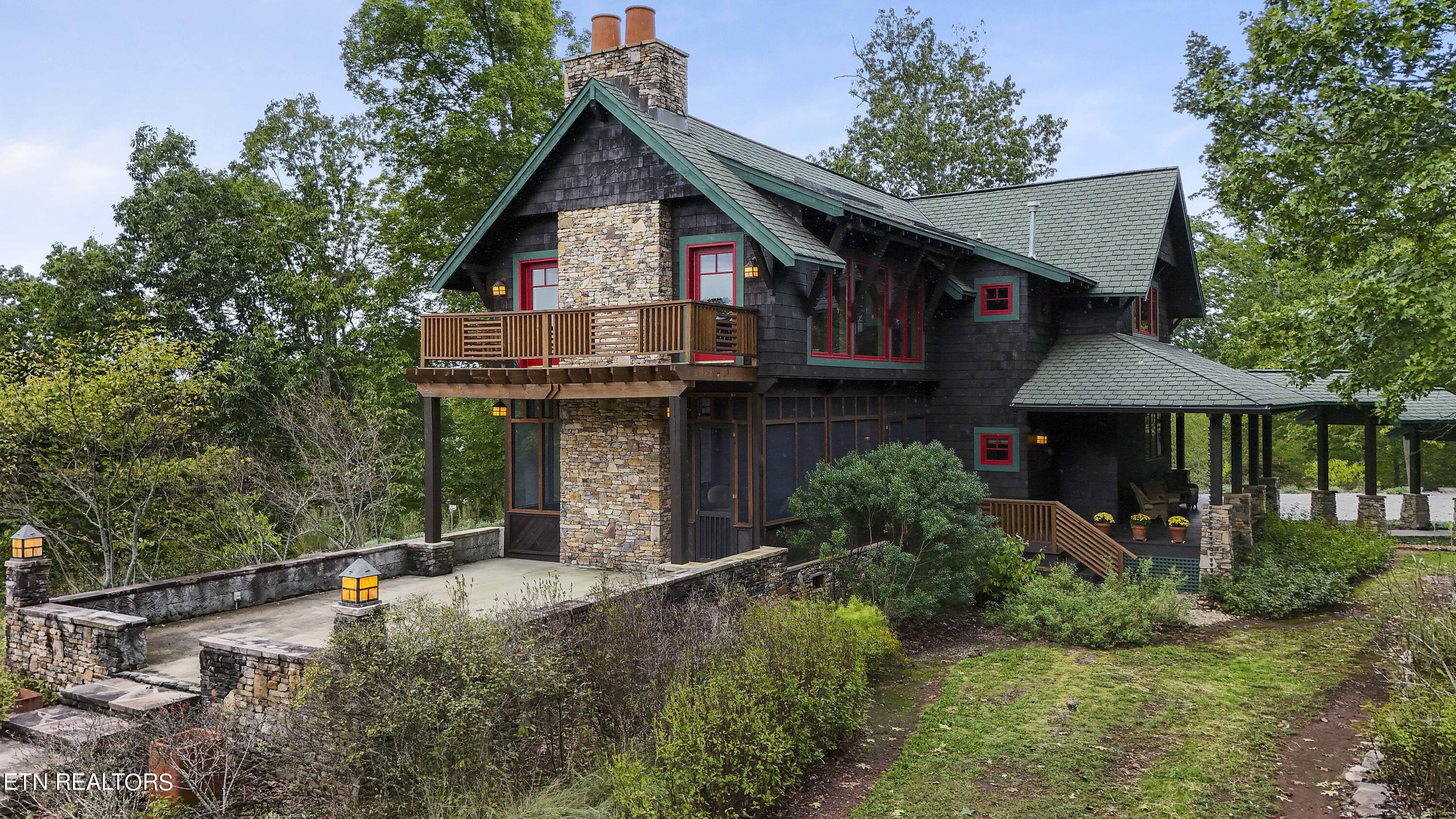 225 Eagle Ridge Rd