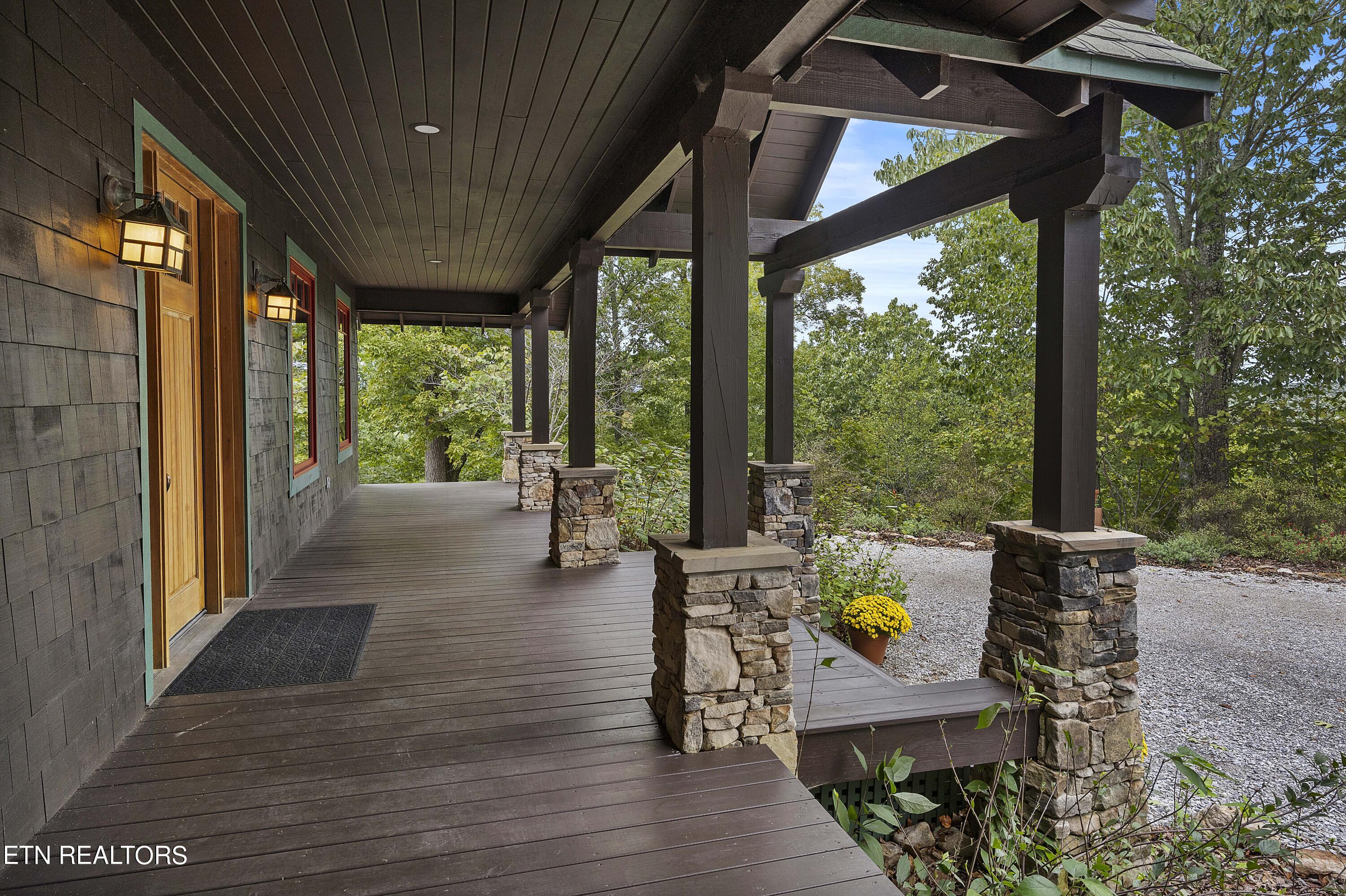 225 Eagle Ridge Rd