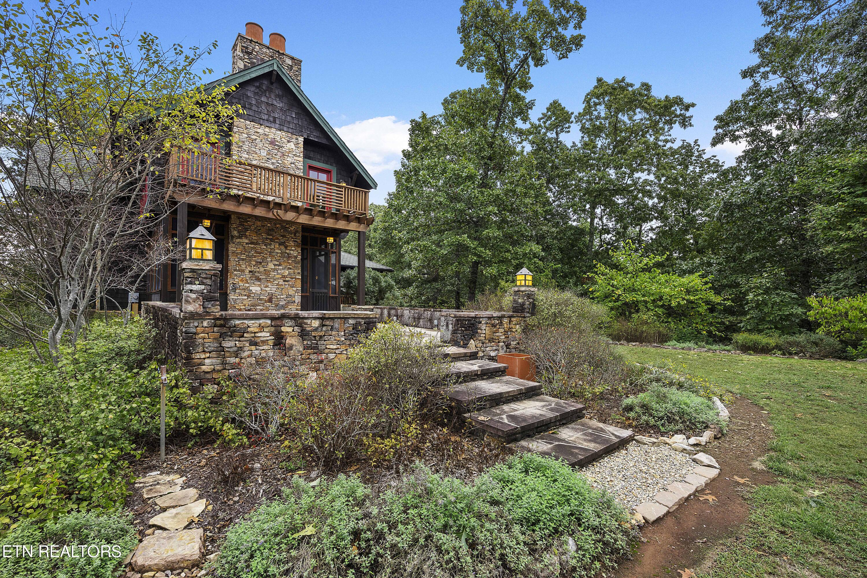 225 Eagle Ridge Rd