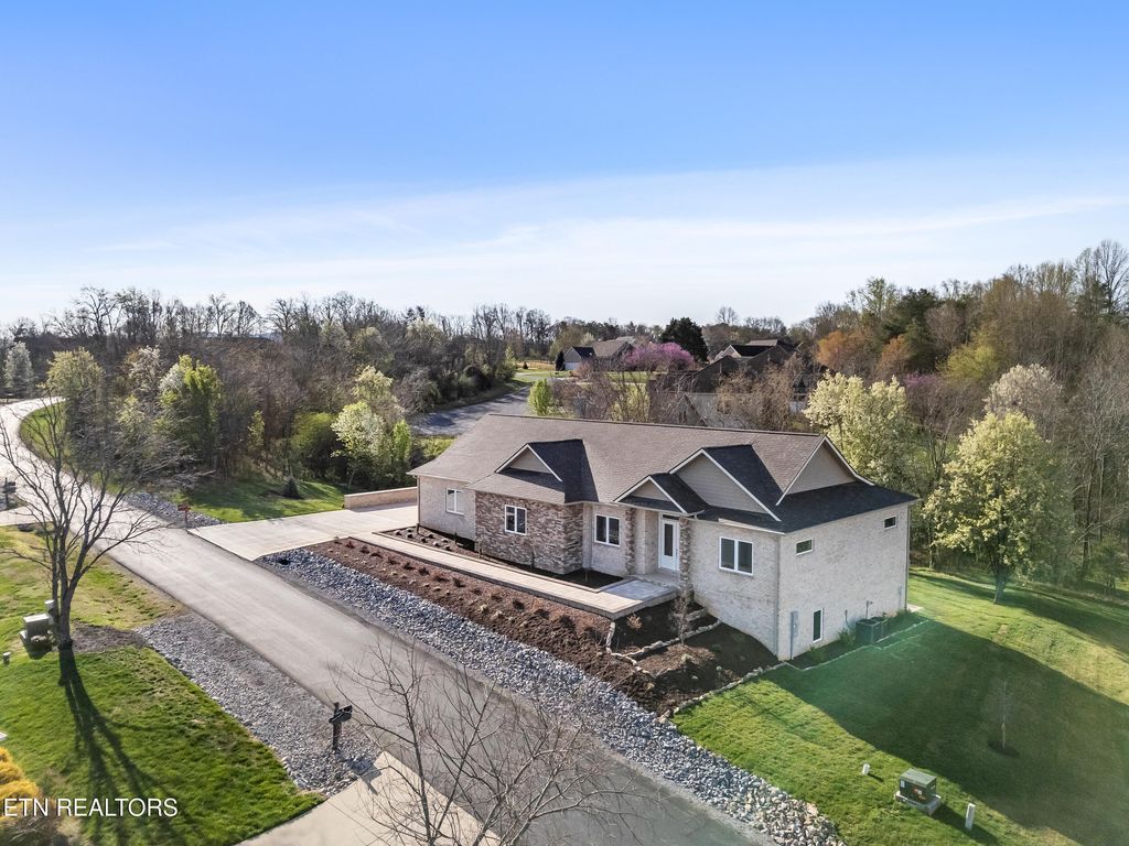 Photo of 119 Hanani Tr, Vonore, TN 37885 (MLS # 1332747)