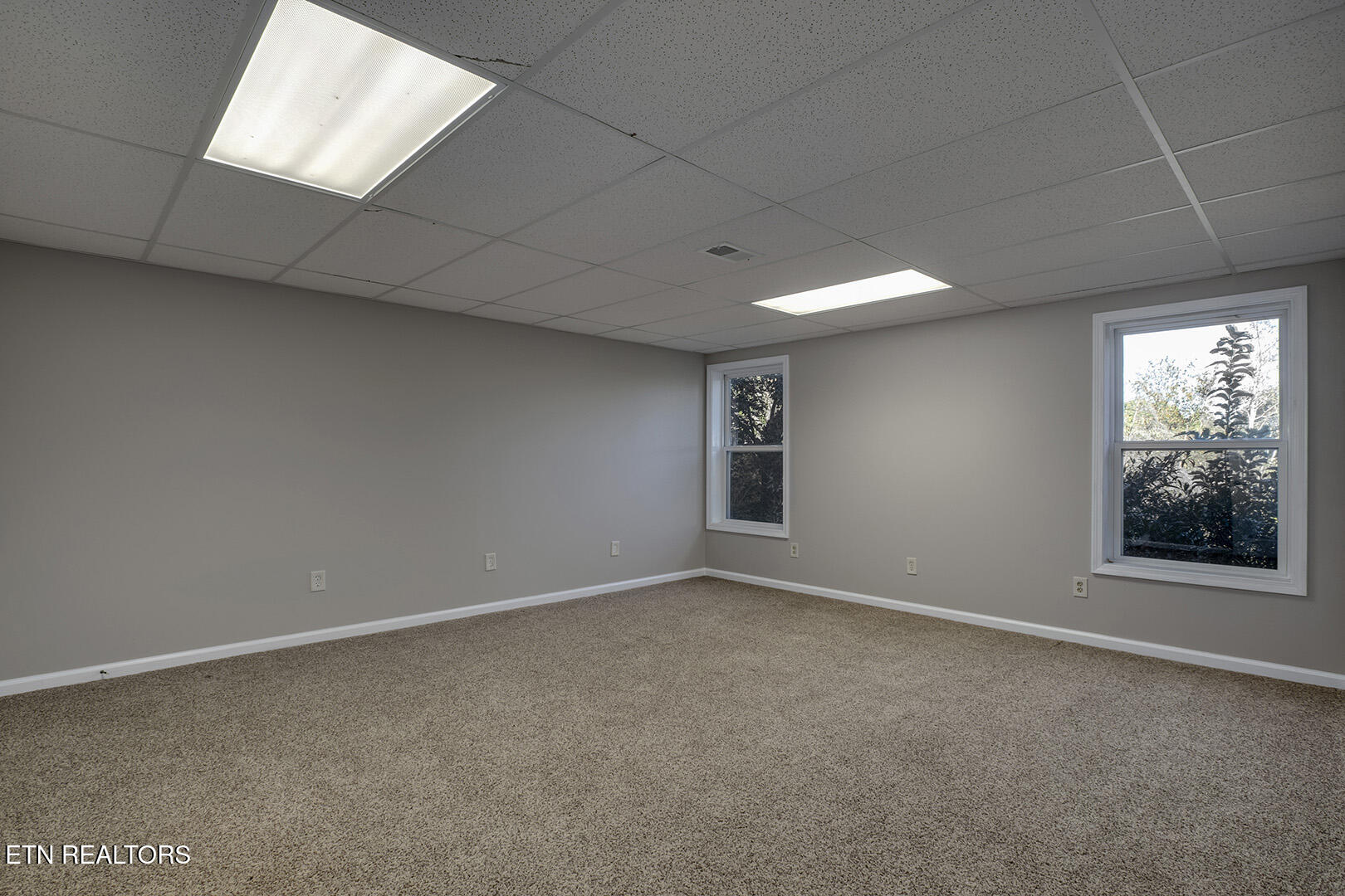 Loudon, Tennessee 37774, United States, 4 Bedrooms Bedrooms, ,3 BathroomsBathrooms,Residential,Active,89310