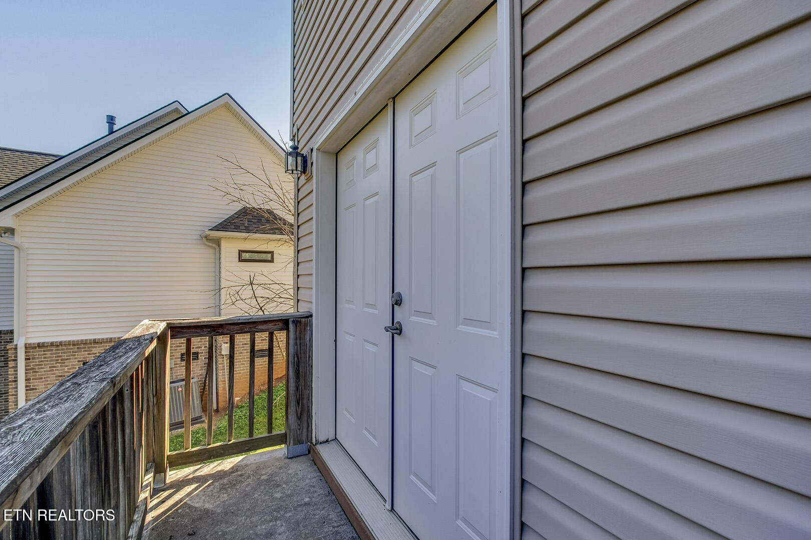 Loudon, Tennessee 37774, United States, 4 Bedrooms Bedrooms, ,3 BathroomsBathrooms,Residential,Active,89310