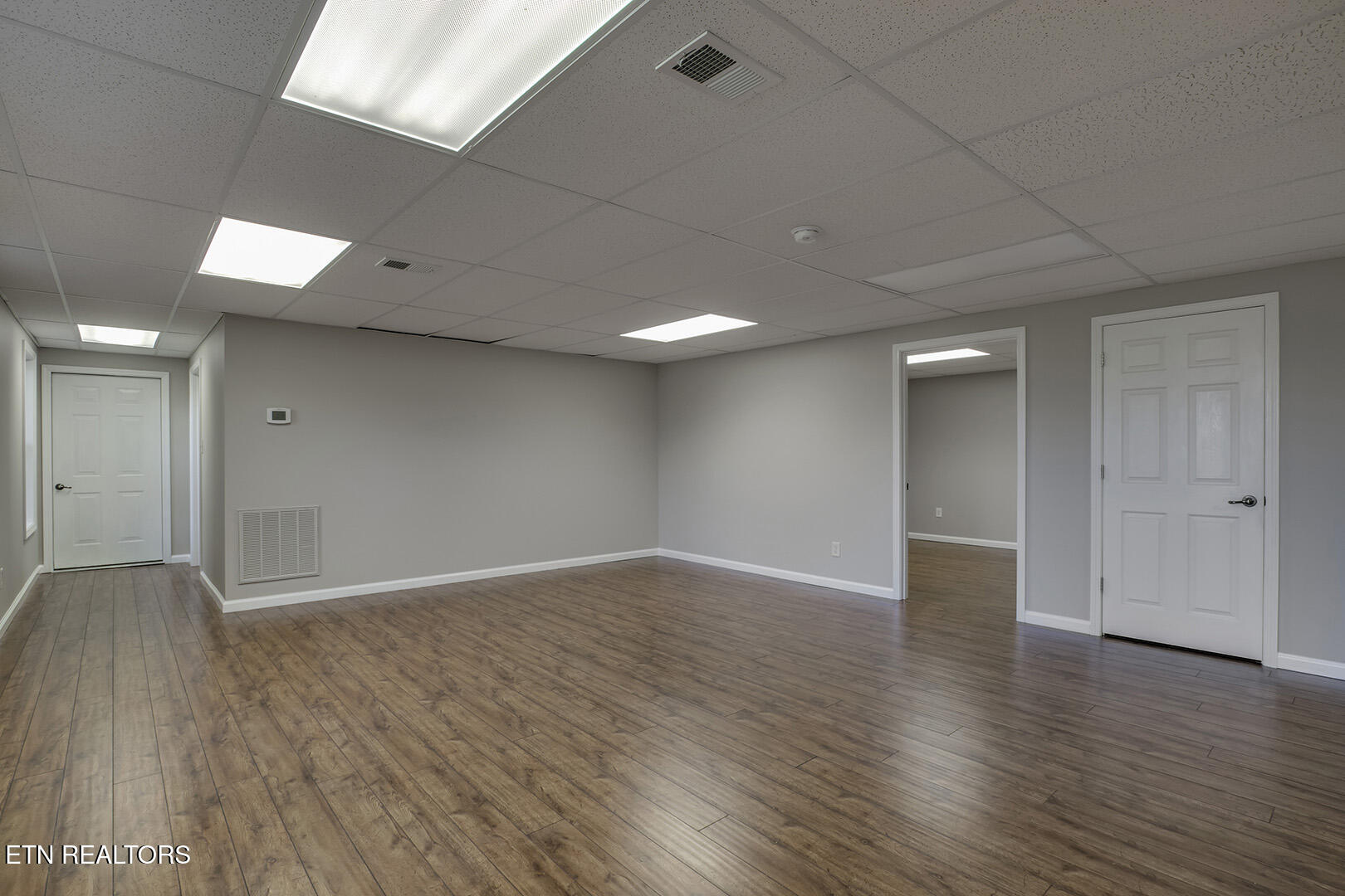 Loudon, Tennessee 37774, United States, 4 Bedrooms Bedrooms, ,3 BathroomsBathrooms,Residential,Active,89310