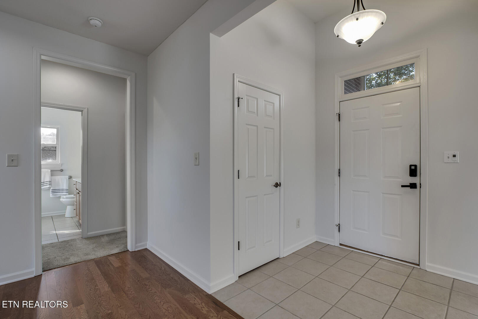 Loudon, Tennessee 37774, United States, 4 Bedrooms Bedrooms, ,3 BathroomsBathrooms,Residential,Active,89310