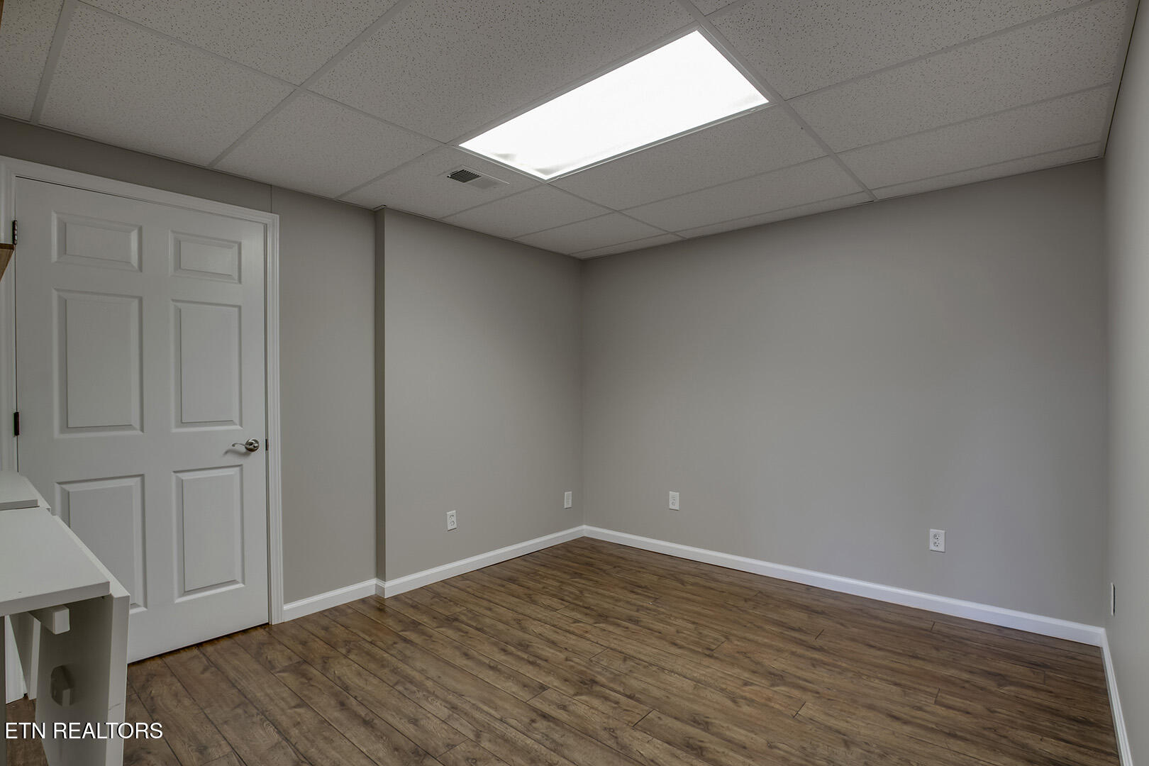 Loudon, Tennessee 37774, United States, 4 Bedrooms Bedrooms, ,3 BathroomsBathrooms,Residential,Active,89310