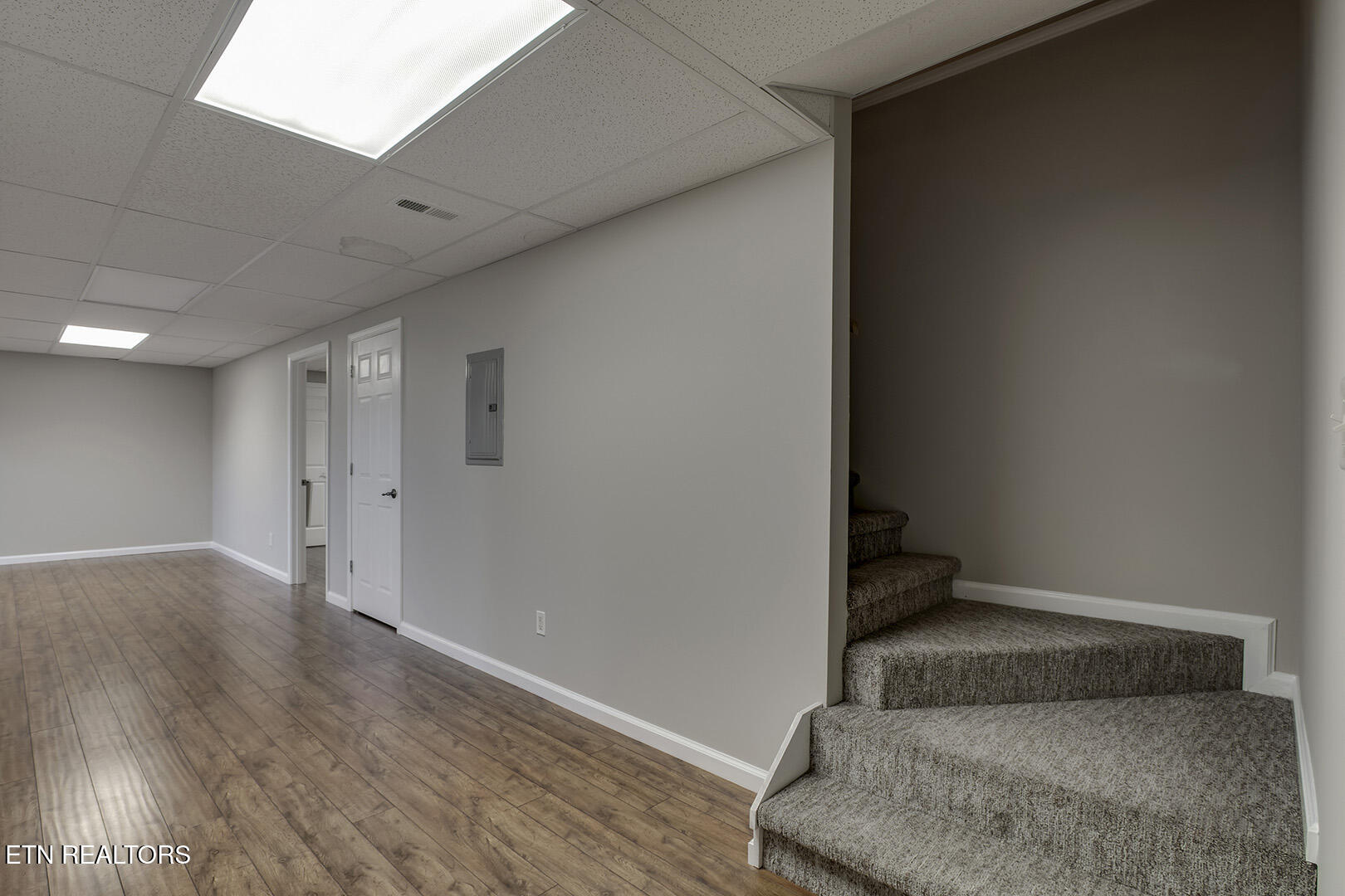 Loudon, Tennessee 37774, United States, 4 Bedrooms Bedrooms, ,3 BathroomsBathrooms,Residential,Active,89310