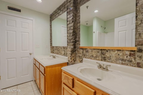 Tiny photo for 105 W Jackson Ave #2, Knoxville, TN 37902 (MLS # 1353031)