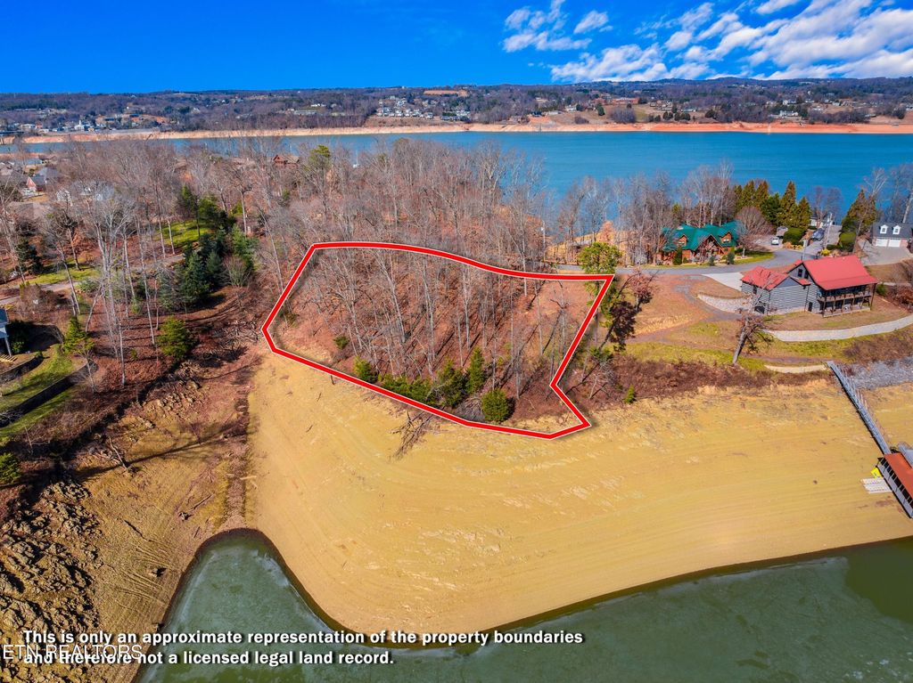 Photo of 2 Persimmon Orchard Drive, Dandridge, TN 37725 (MLS # 1288382)