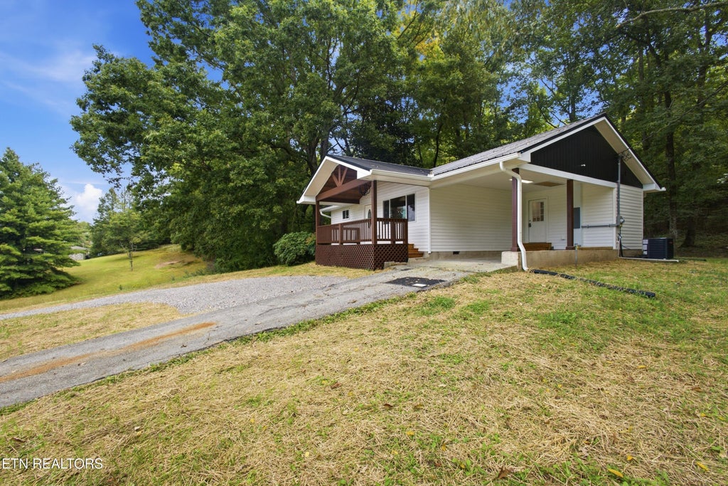 Photo of 25682 Rhea County Hwy, Spring City, TN 37381 (MLS # 1357271)