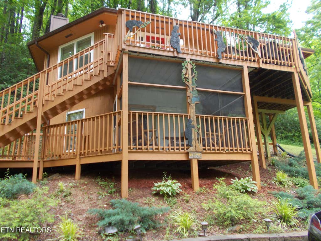 Photo of 1157 Villa Lane Lane, Gatlinburg, TN 37738 (MLS # 1344595)