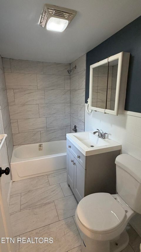 Tiny photo for 521 W 1st Ave, Lenoir City, TN 37771 (MLS # 1329156)