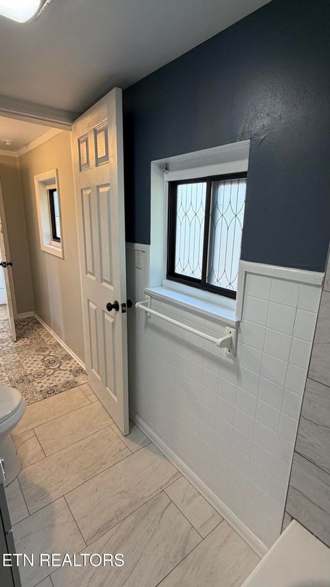 Tiny photo for 521 W 1st Ave, Lenoir City, TN 37771 (MLS # 1329156)