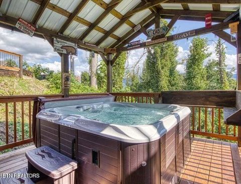 Tiny photo for 1019 Daisy Lane, Gatlinburg, TN 37738 (MLS # 1319157)