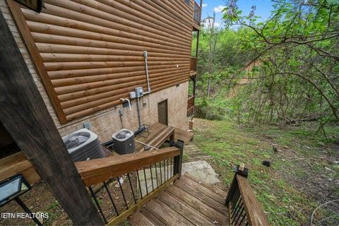 Tiny photo for 1019 Daisy Lane, Gatlinburg, TN 37738 (MLS # 1319157)