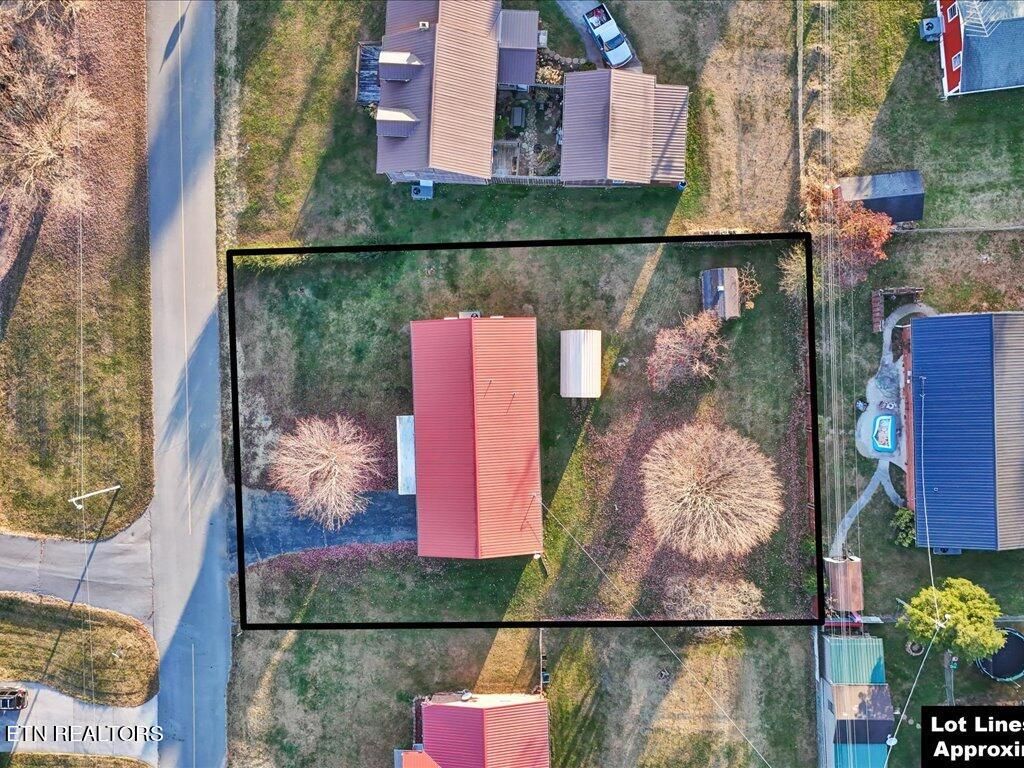 Photo of 306 Wilson Hurst St, Tazewell, TN 37879 (MLS # 1245489)