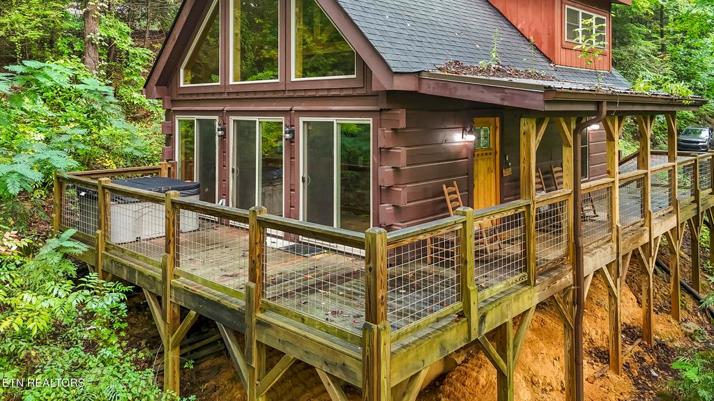 Photo of 251 Cartertown Rd, Gatlinburg, TN 37738 (MLS # 1314922)