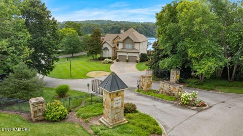 Photo of 210 Casa Del Lago Way, Lenoir City, TN 37772 (MLS # 1348246)
