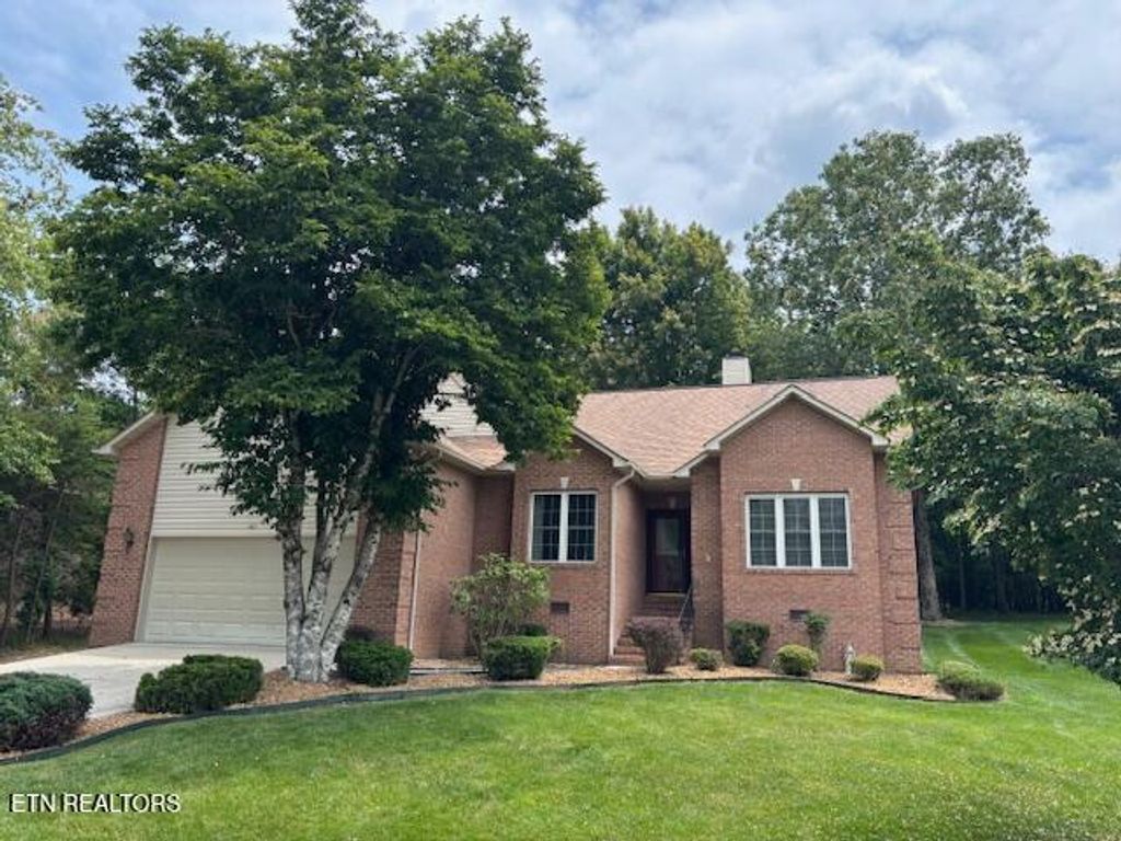 Photo of 141 Forest Hill Drive, Crossville, TN 38558 (MLS # 1304043)