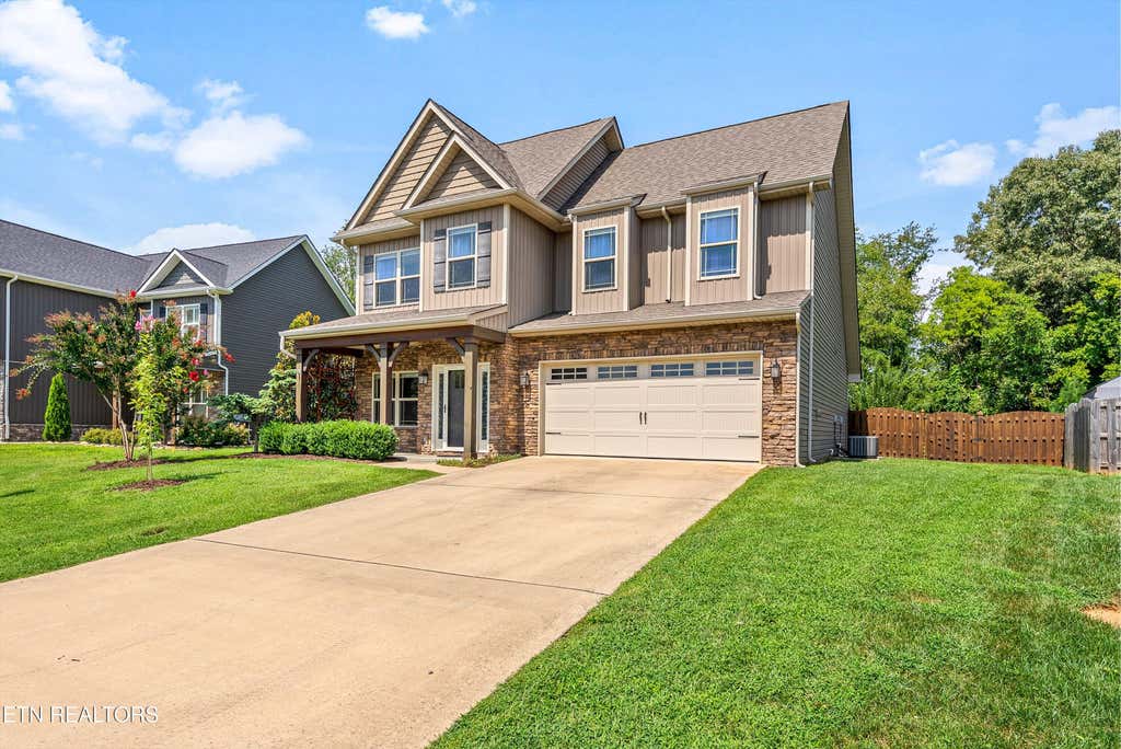 Photo of 1171 Aspen Glen Drive, Alcoa, TN 37701 (MLS # 1352880)
