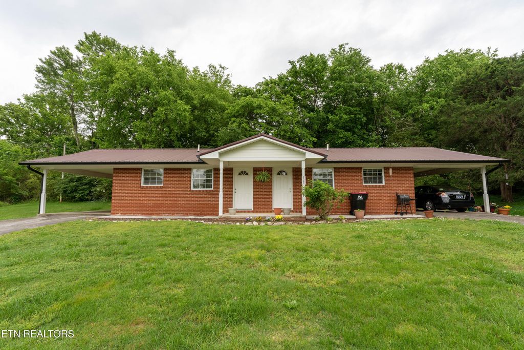 Photo of 2182 Lakeview Rd, Lenoir City, TN 37772 (MLS # 1339693)