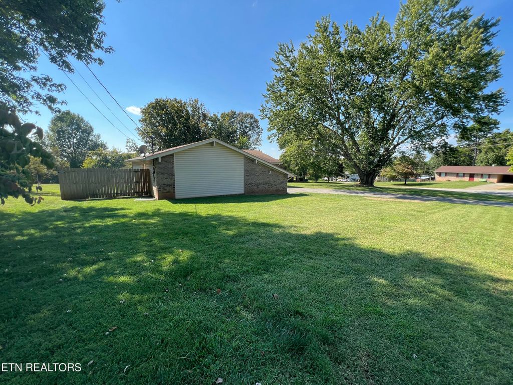 Photo of 2805 Big Bend Drive, Maryville, TN 37803 (MLS # 1321708)