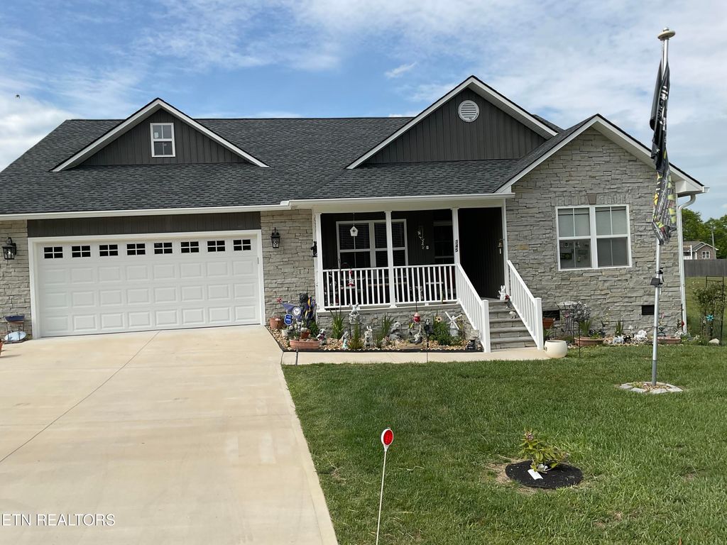 Photo of 345 Colby Circle, Crossville, TN 38571 (MLS # 1339659)