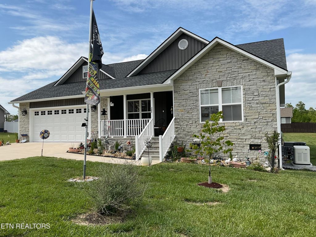 Photo of 345 Colby Circle, Crossville, TN 38571 (MLS # 1339659)