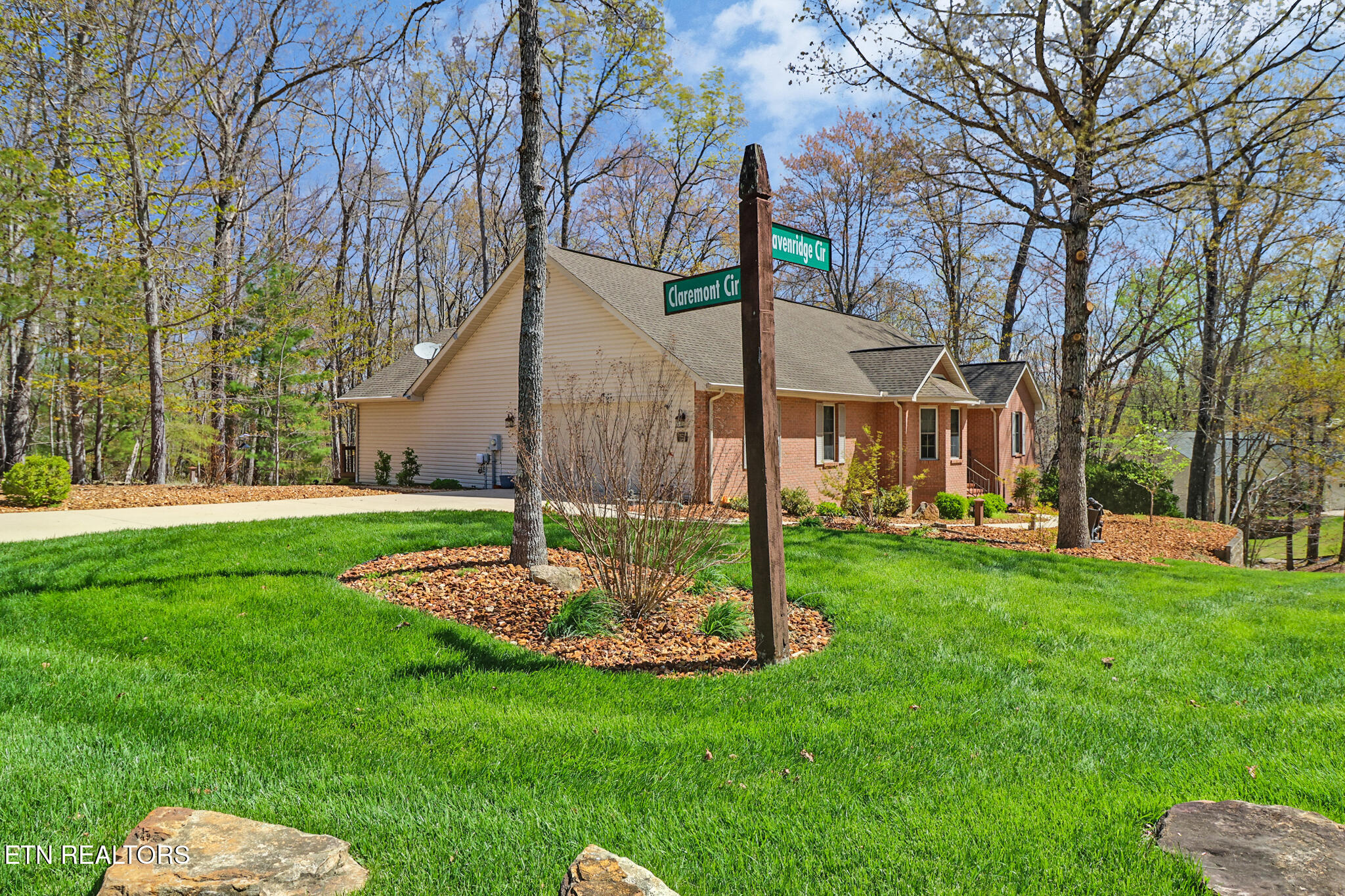 10 Claremont Circle