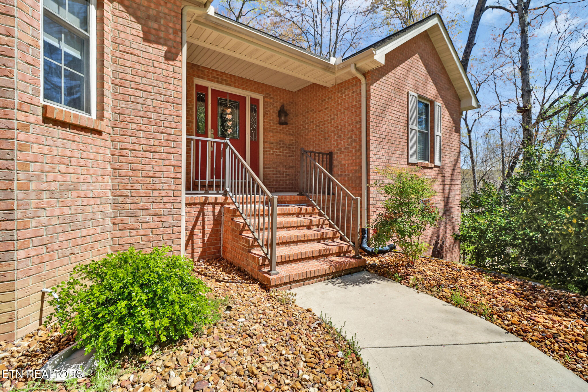 10 Claremont Circle
