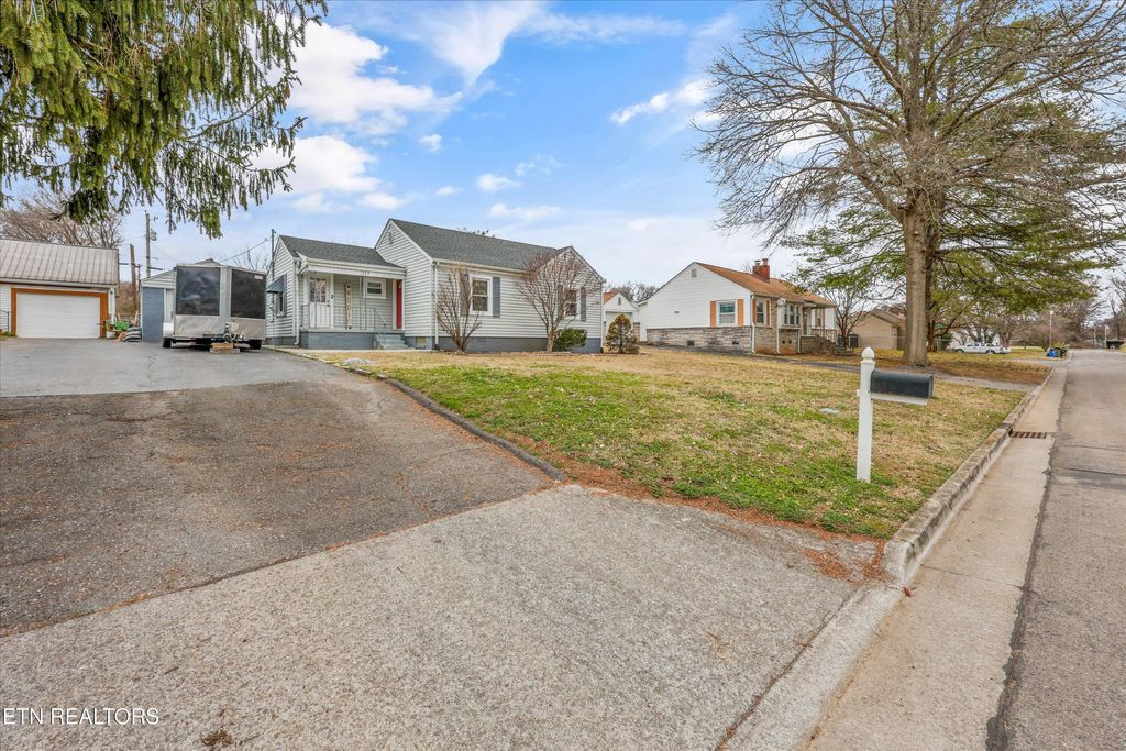 Photo of 1305 Grant St, Alcoa, TN 37701 (MLS # 1330126)