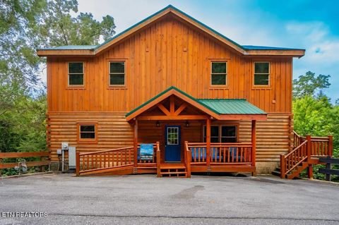 Photo of 4355 Forest Ridge Way, Pigeon Forge, TN 37863 (MLS # 1333680)