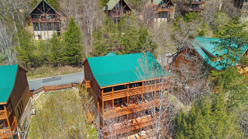 Photo of 4355 Forest Ridge Way, Pigeon Forge, TN 37863 (MLS # 1333680)