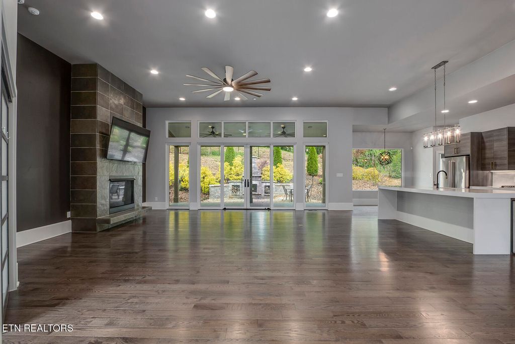 Photo of 4037 SW Hiawatha Drive, Knoxville, TN 37919 (MLS # 1335485)