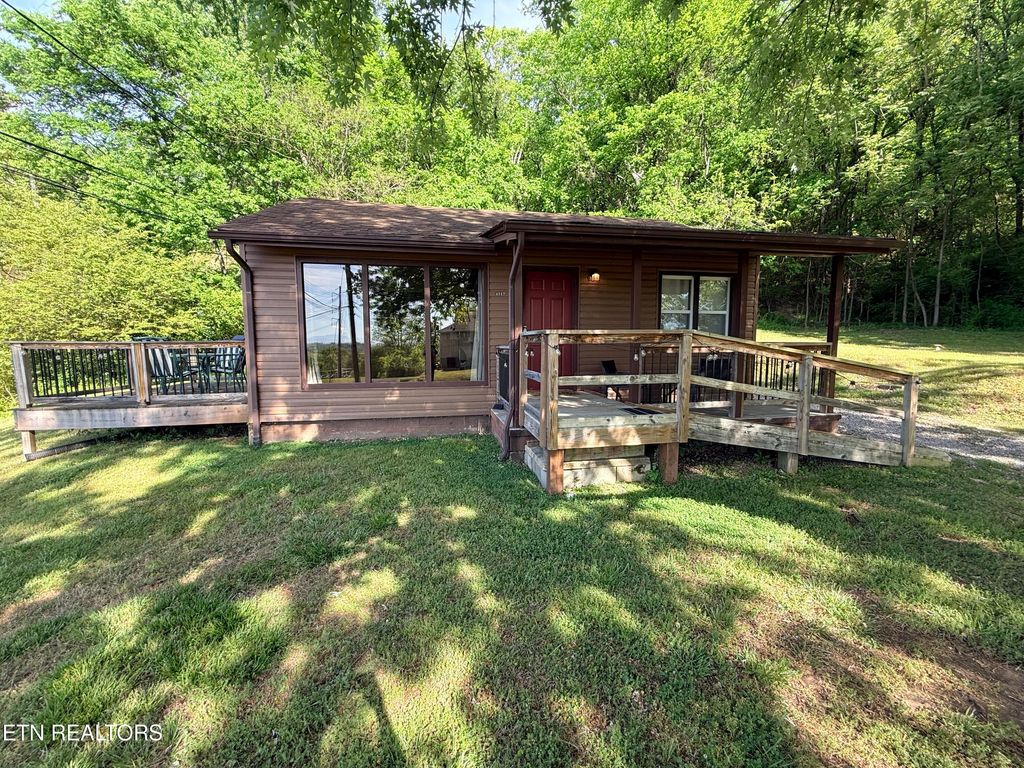 Photo of 4017 Freemason St, Knoxville, TN 37917 (MLS # 1337323)