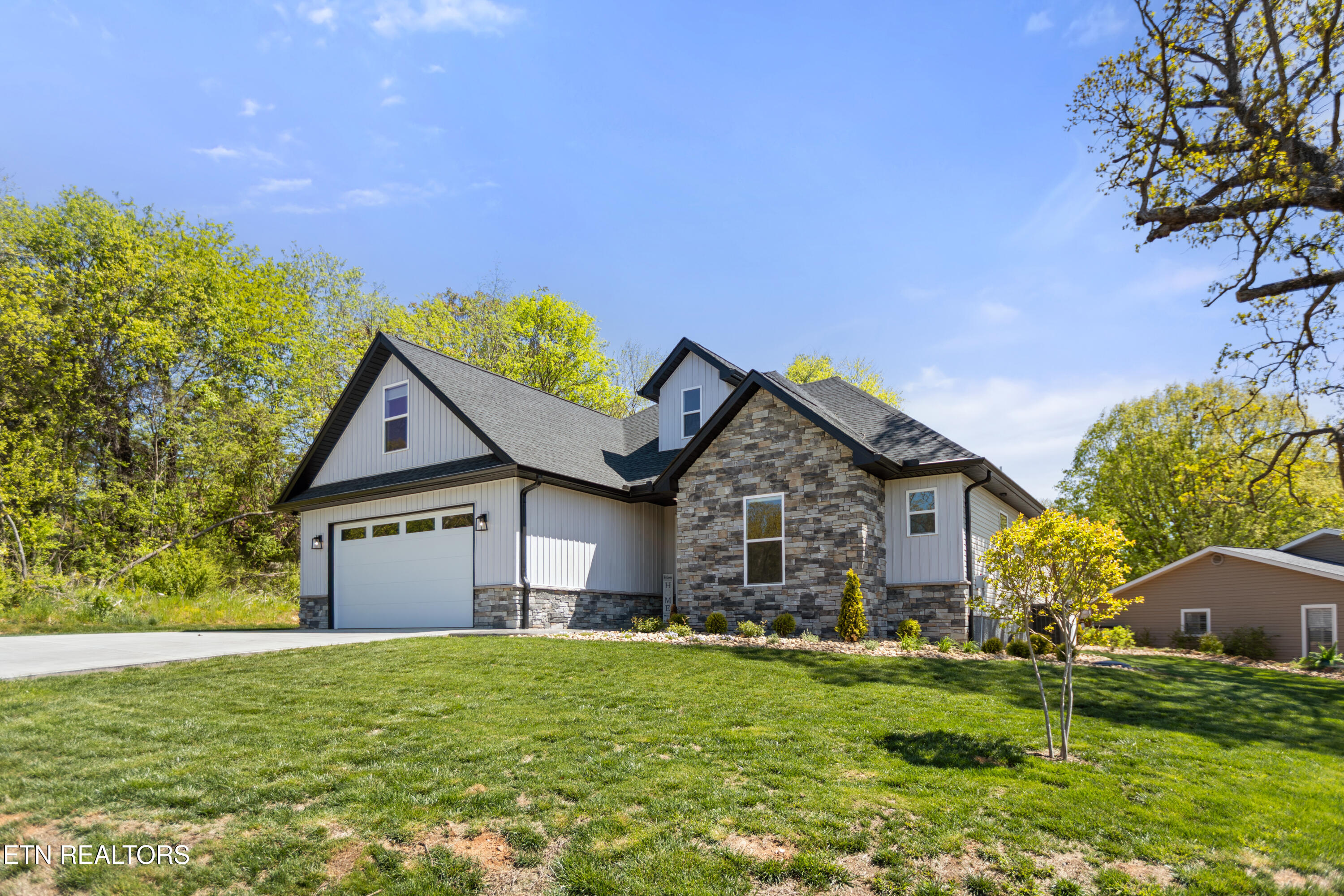 141 Daleyuhski Way
